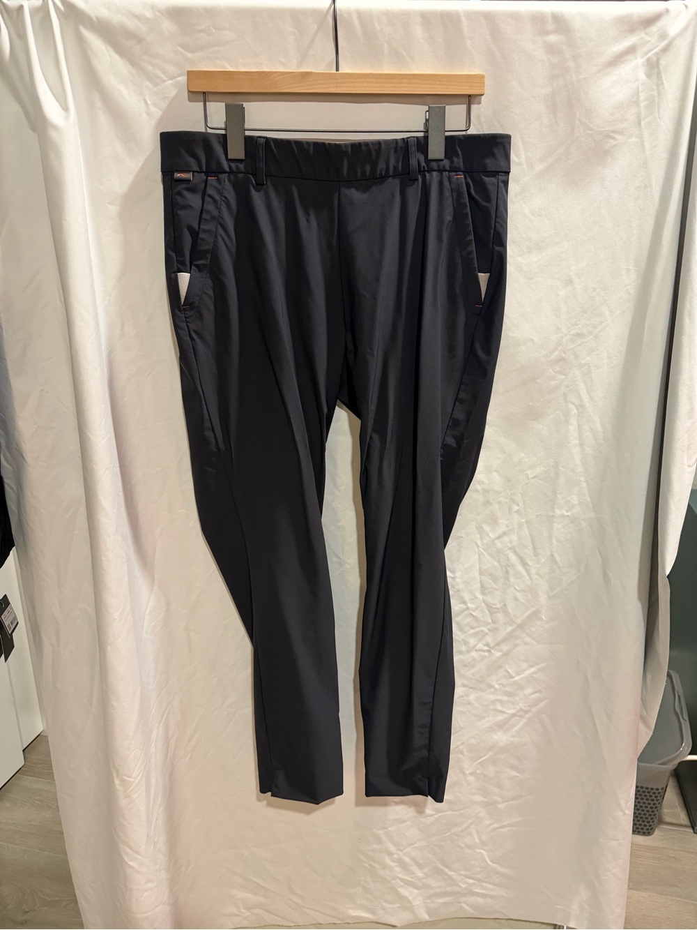 Comfort Stretch Straight-Leg Pants — Black